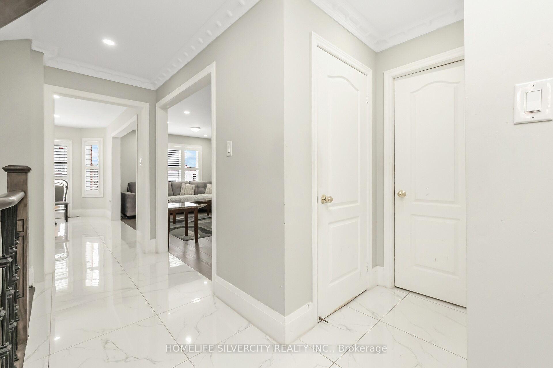 Photo 7 of 2 Giza Crescent, Brampton, Sandringham-Wellington — HOMEH