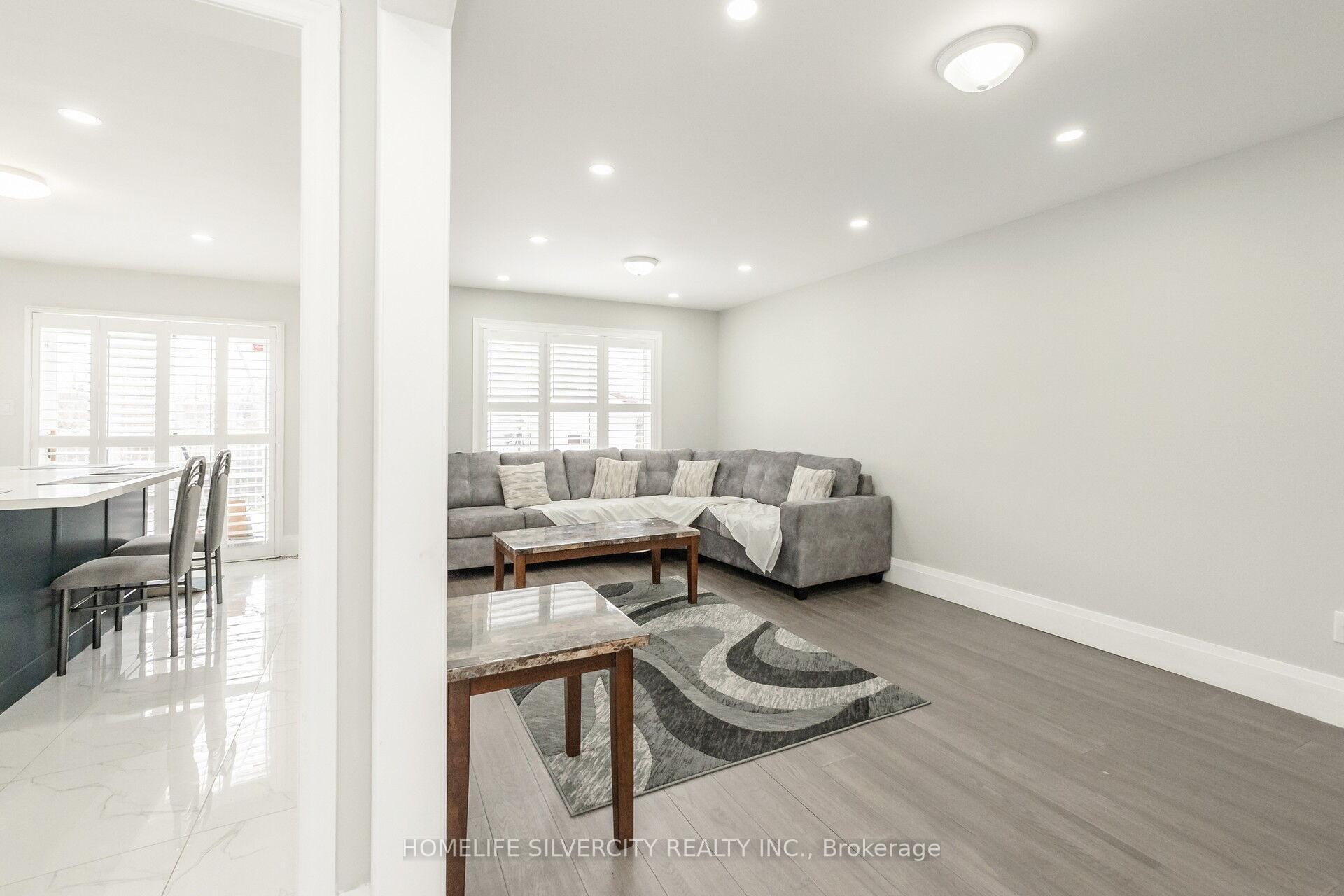Photo 16 of 2 Giza Crescent, Brampton, Sandringham-Wellington — HOMEH