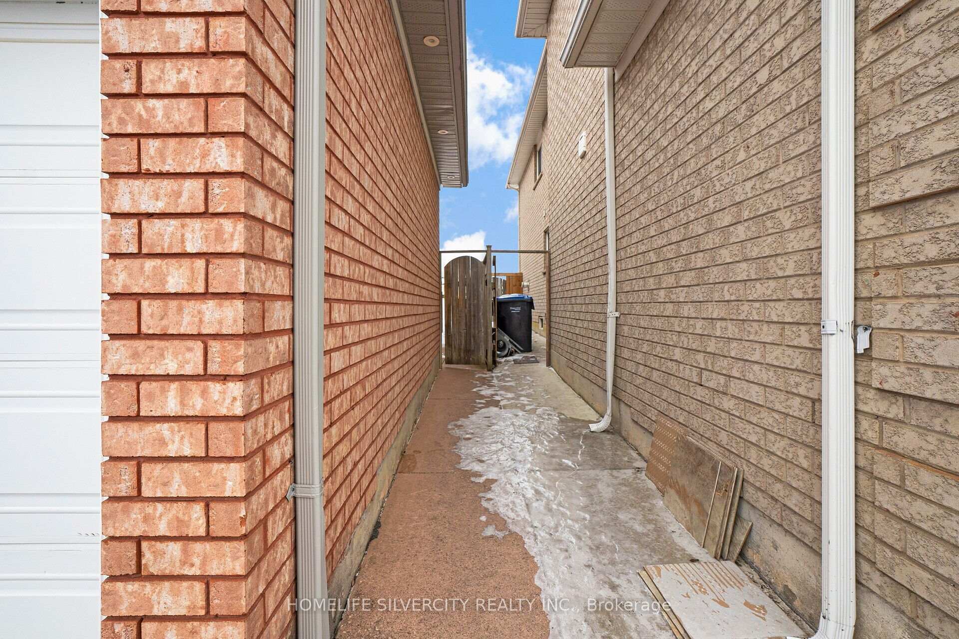 Photo 37 of 2 Giza Crescent, Brampton, Sandringham-Wellington — HOMEH