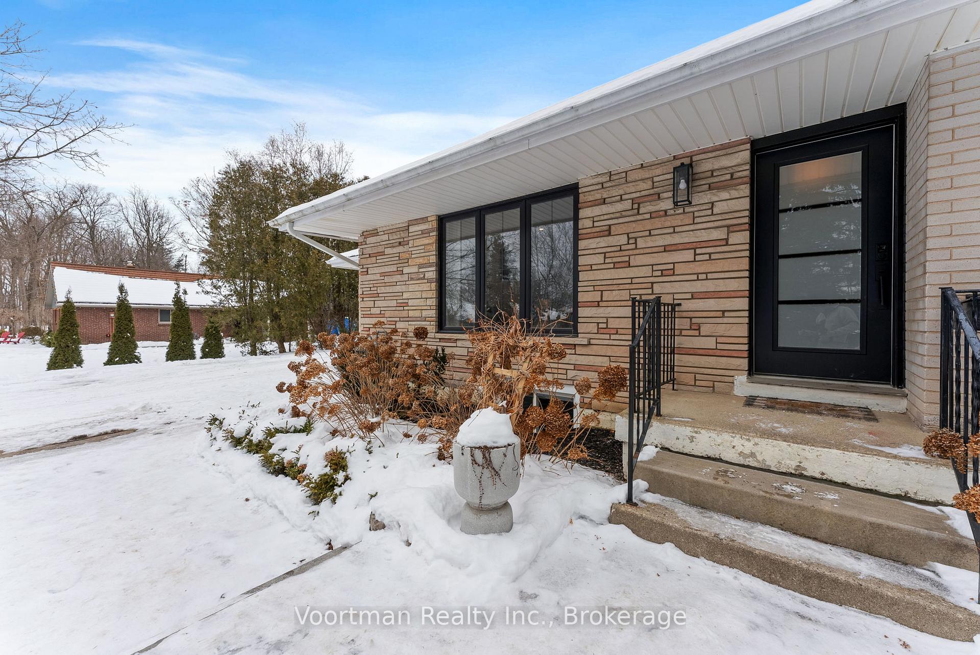 Photo 3 of 54 Aberdeen Avenue, Hamilton, Mount Hope — HOMEH