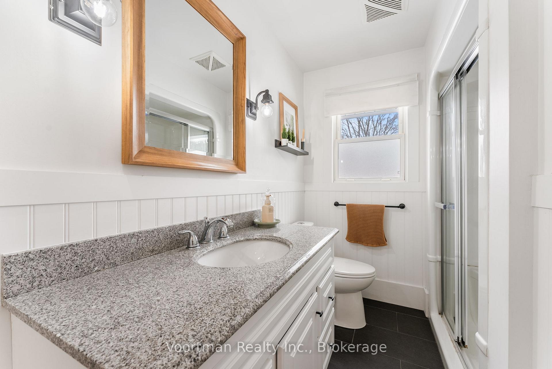 Photo 10 of 54 Aberdeen Avenue, Hamilton, Mount Hope — HOMEH