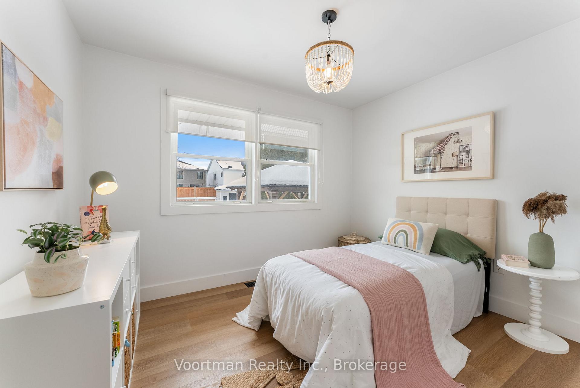 Photo 11 of 54 Aberdeen Avenue, Hamilton, Mount Hope — HOMEH