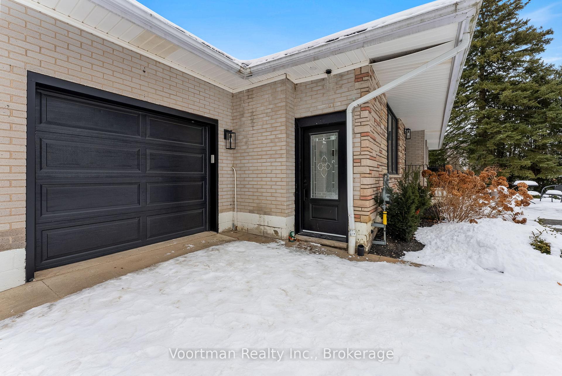 Photo 12 of 54 Aberdeen Avenue, Hamilton, Mount Hope — HOMEH