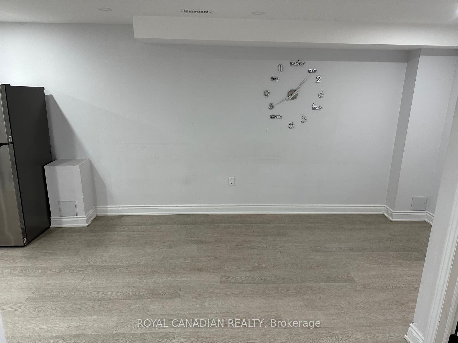 Photo 4 of Unit Bsmt, 15 Fordham Road, Brampton, Bram West — HOMEH