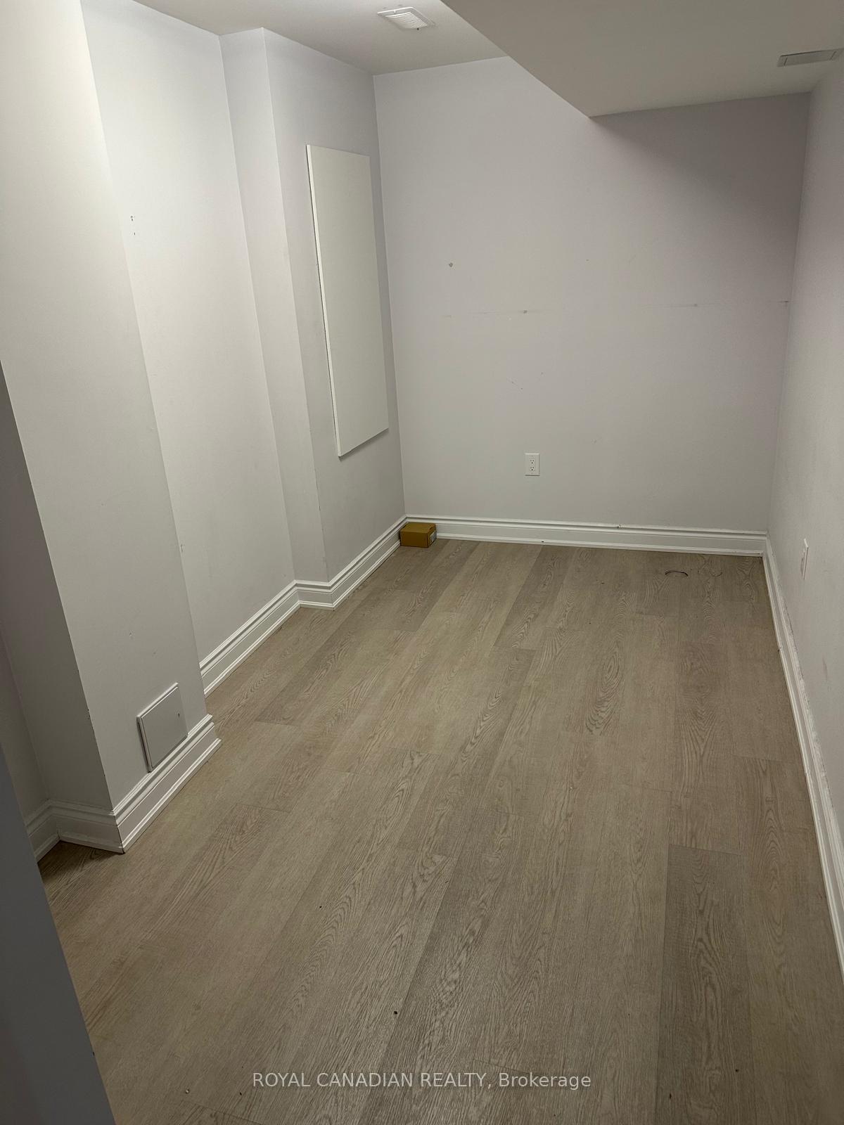 Photo 9 of Unit Bsmt, 15 Fordham Road, Brampton, Bram West — HOMEH