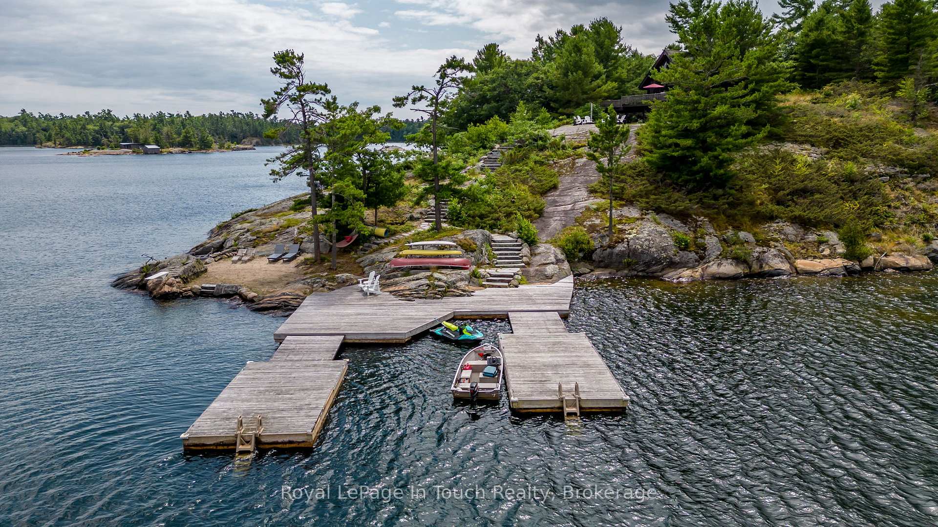 Photo 3 of B686-8 DERBYSHIRE Island, The Archipelago, Archipelago — HOMEH