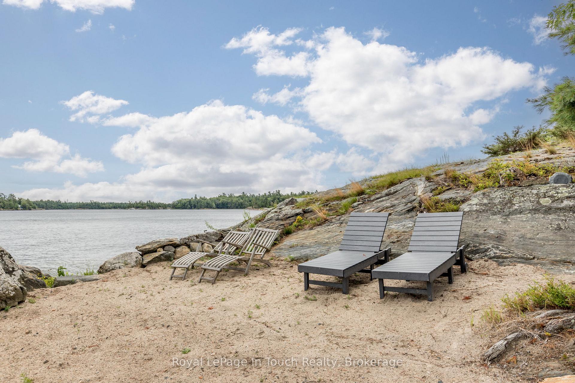 Photo 39 of B686-8 DERBYSHIRE Island, The Archipelago, Archipelago — HOMEH