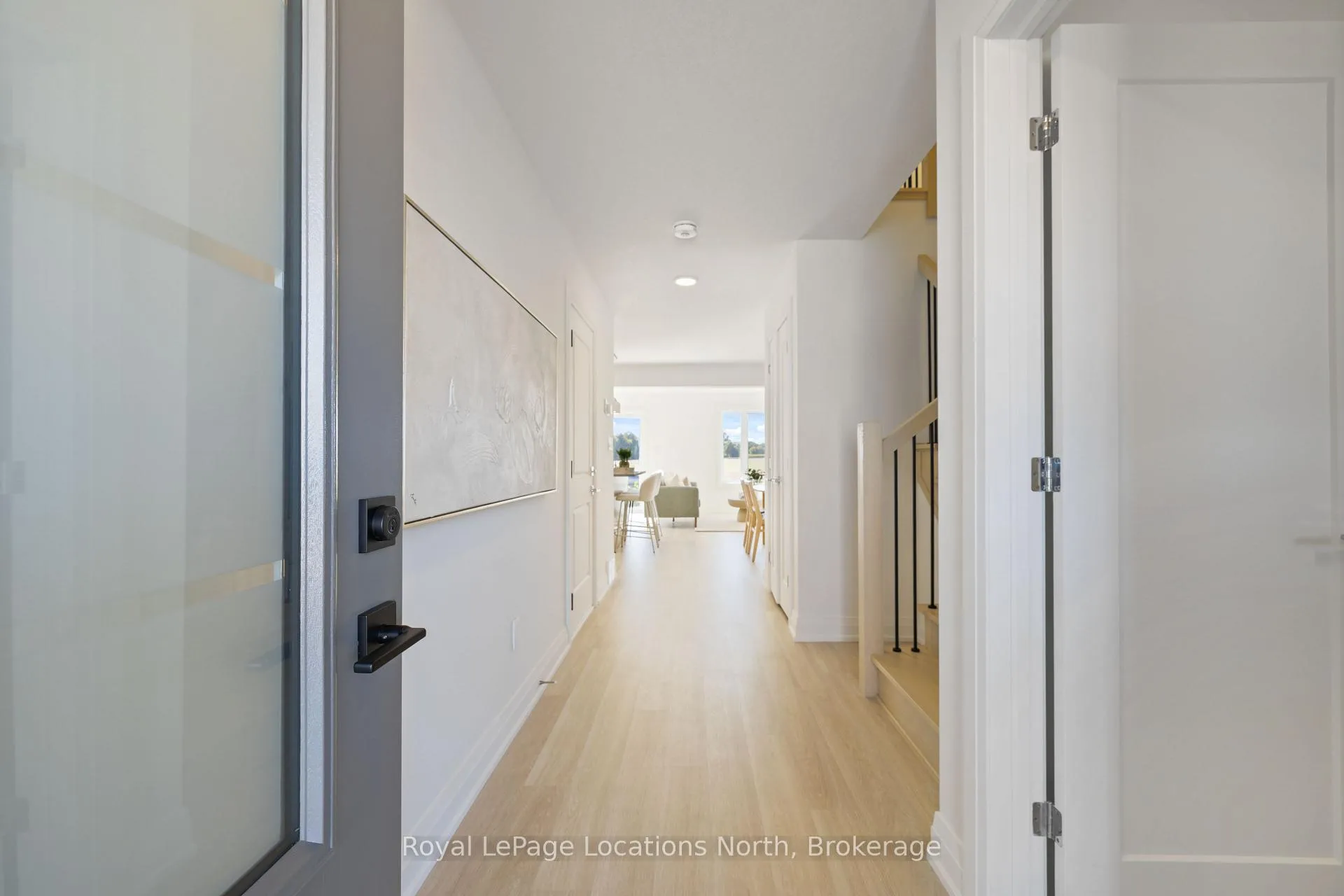 Photo 3 of 30 Swain Crescent, Collingwood — HOMEH
