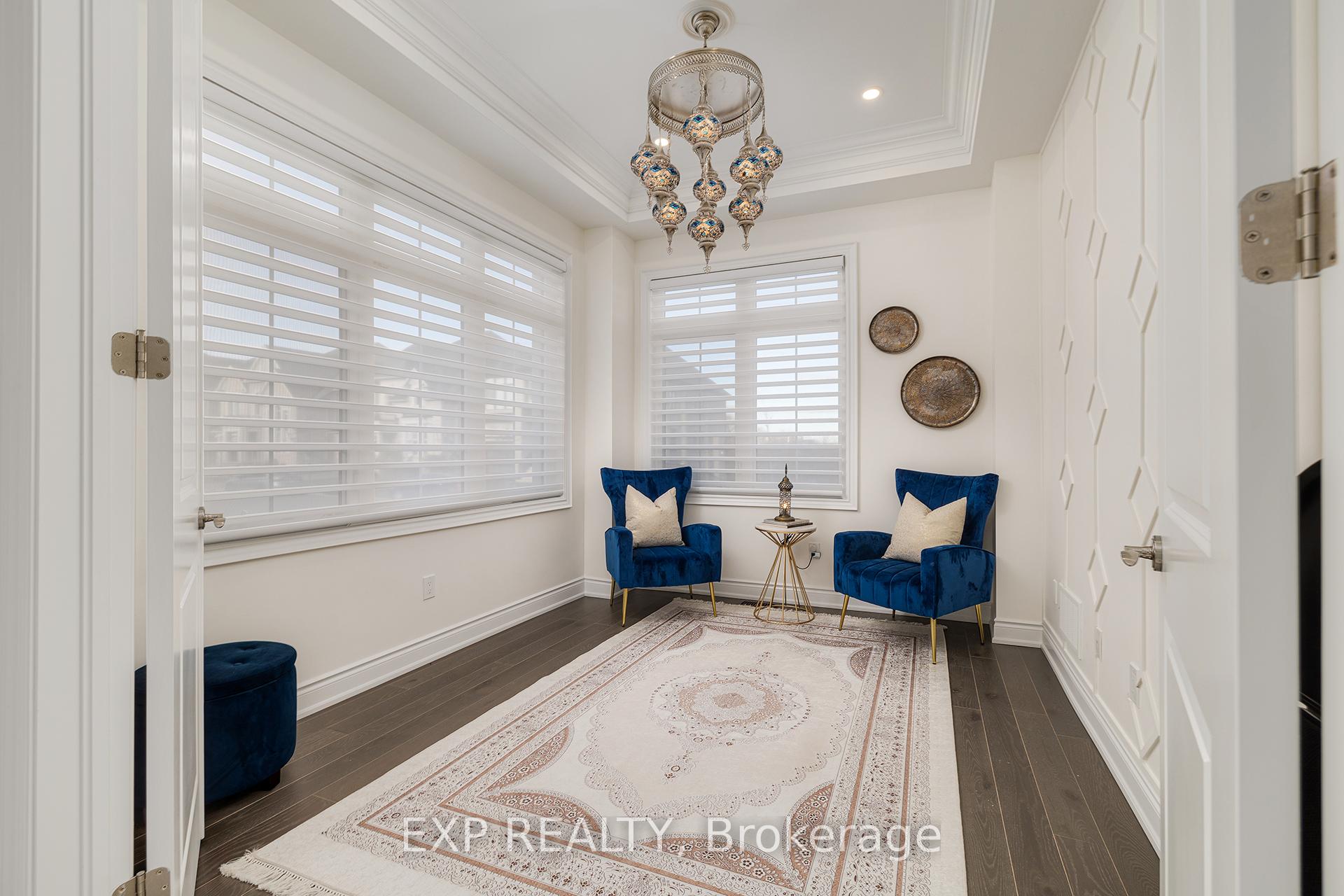 Photo 4 of 19 Gladiolus Street, Brampton, Bram West — HOMEH