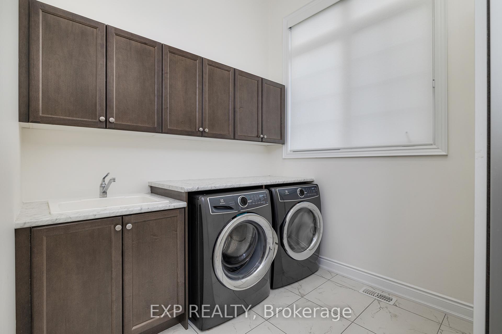 Photo 13 of 19 Gladiolus Street, Brampton, Bram West — HOMEH