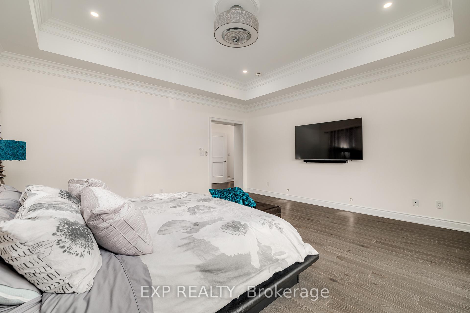 Photo 17 of 19 Gladiolus Street, Brampton, Bram West — HOMEH