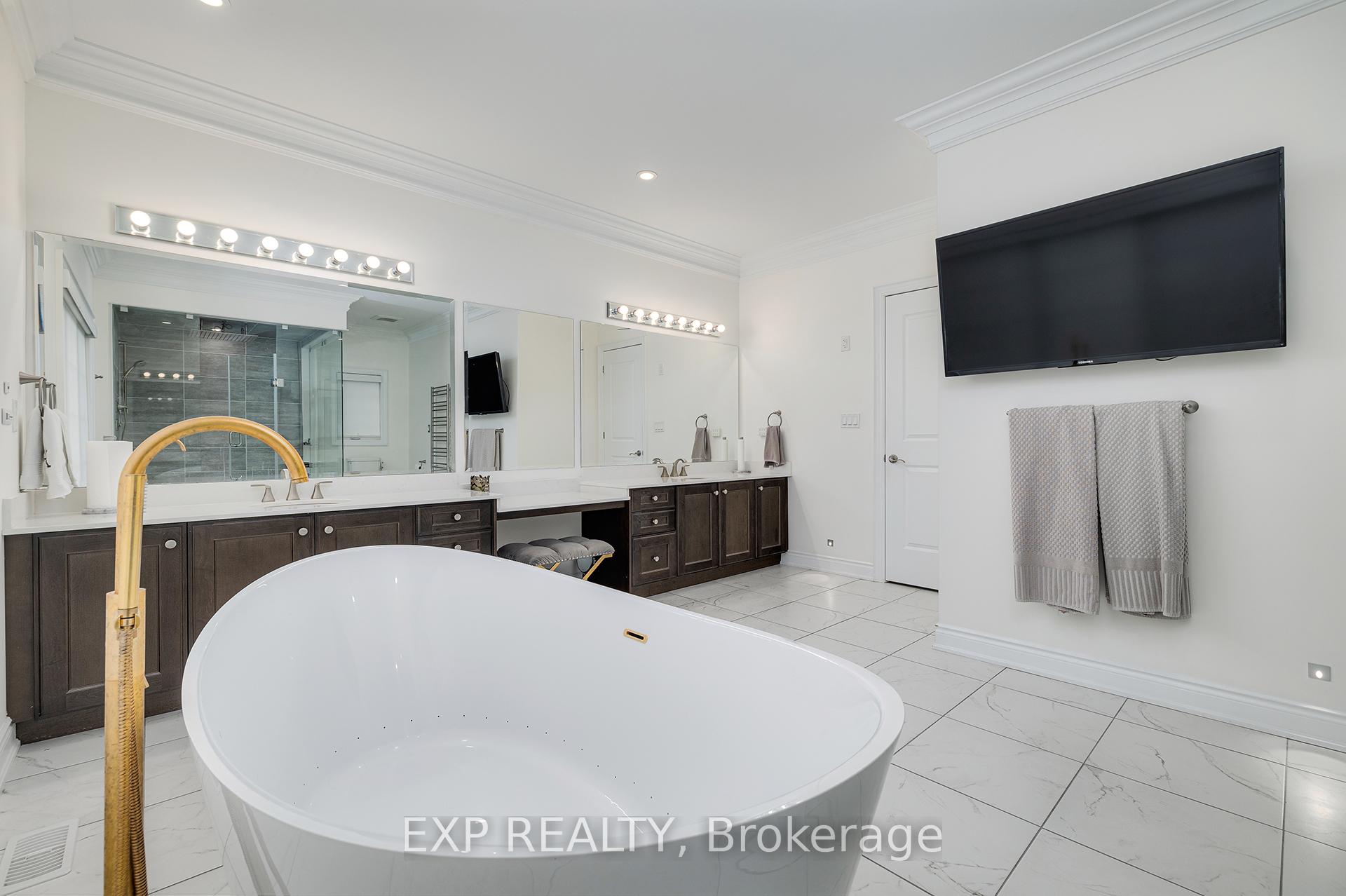 Photo 22 of 19 Gladiolus Street, Brampton, Bram West — HOMEH