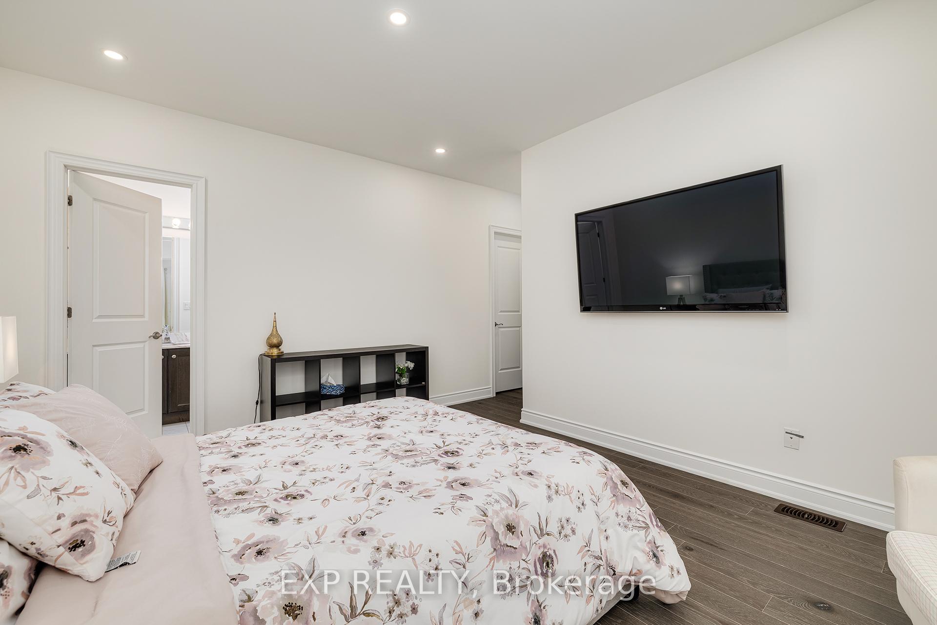 Photo 29 of 19 Gladiolus Street, Brampton, Bram West — HOMEH