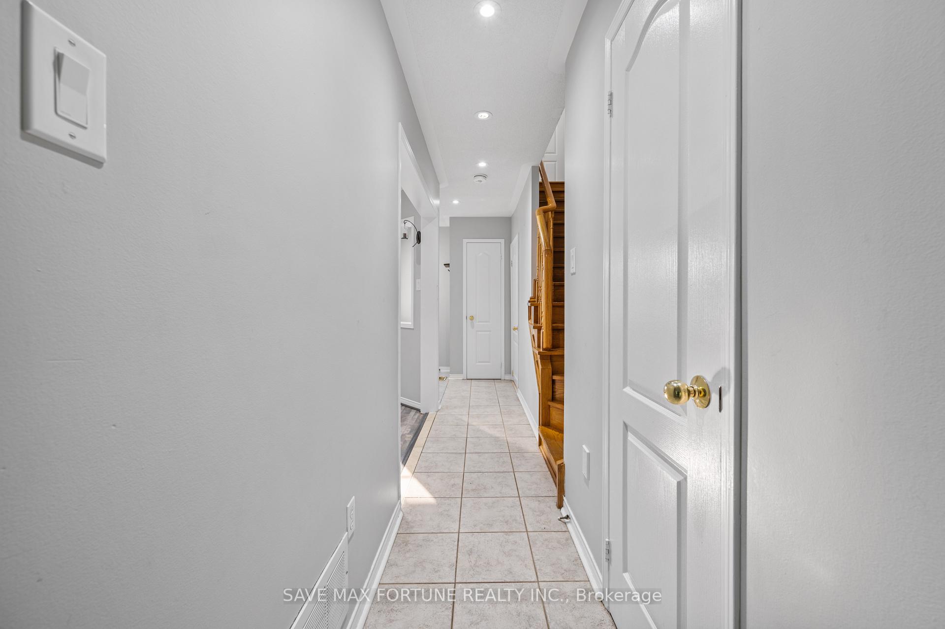 Photo 6 of 80 Bunchberry Way, Brampton, Sandringham-Wellington — HOMEH