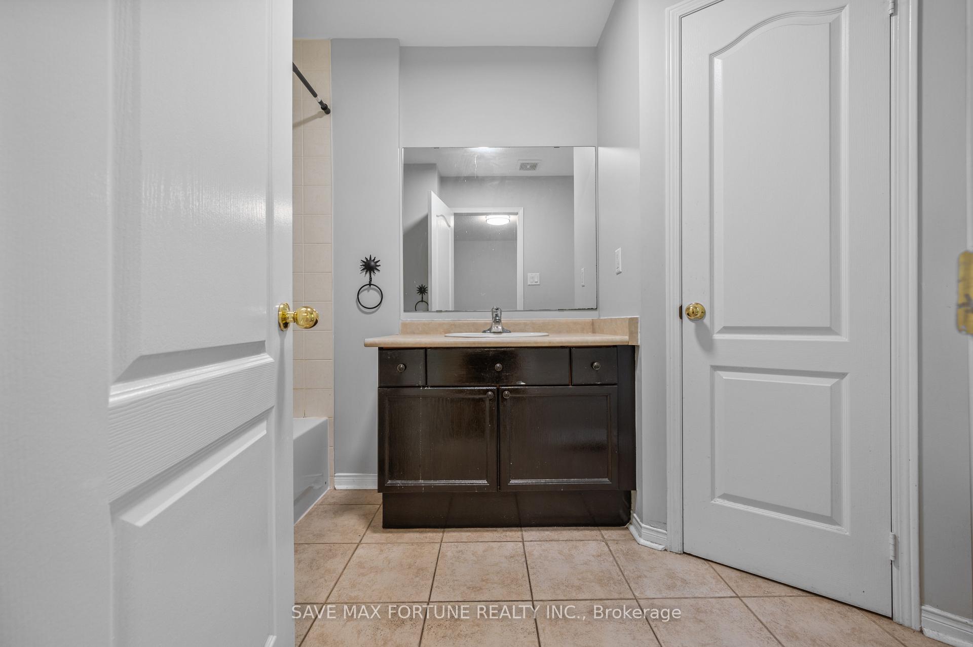 Photo 22 of 80 Bunchberry Way, Brampton, Sandringham-Wellington — HOMEH