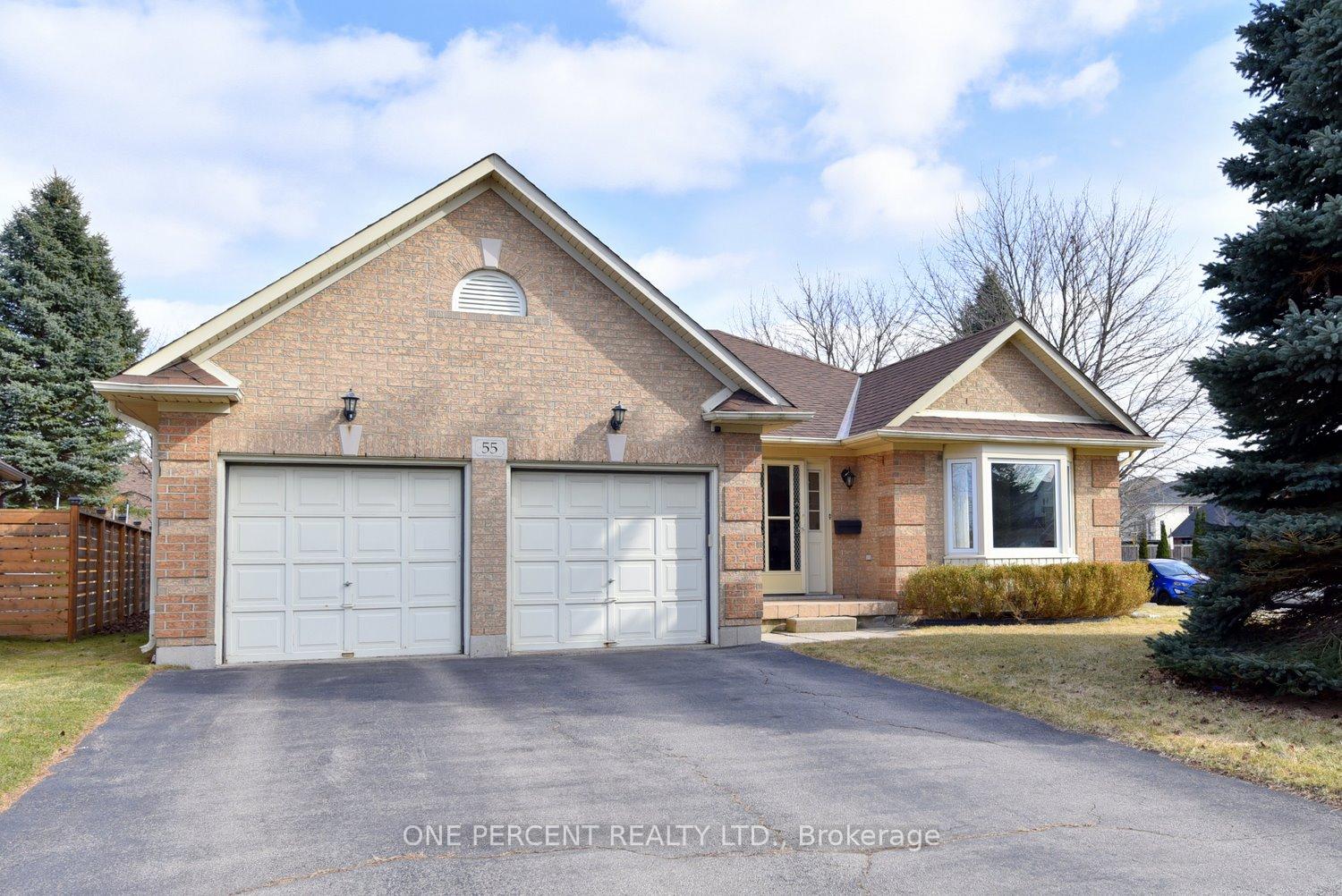 Photo 1 of 55 Steeplechase Drive, Hamilton, Meadowlands — HOMEH