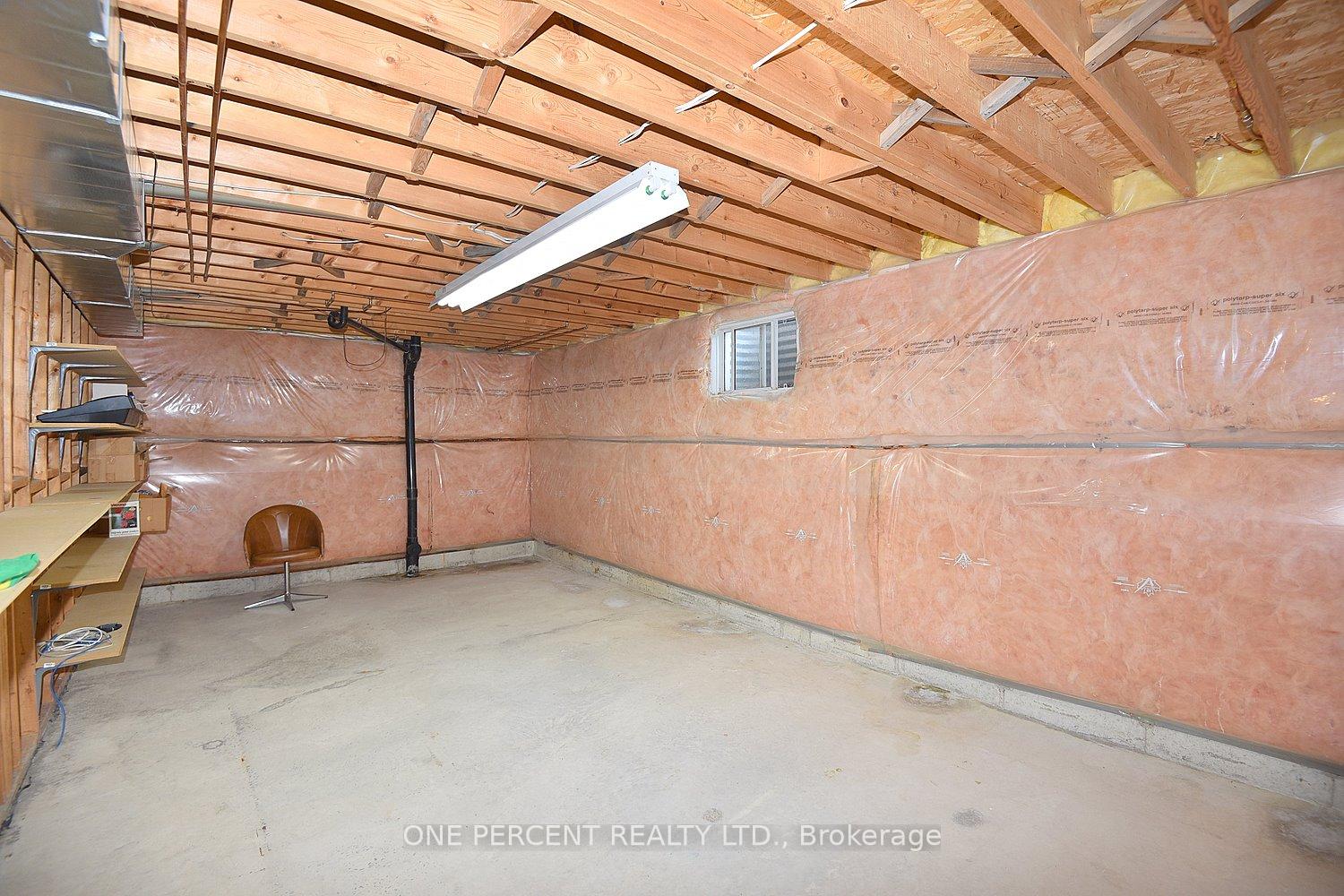 Photo 27 of 55 Steeplechase Drive, Hamilton, Meadowlands — HOMEH