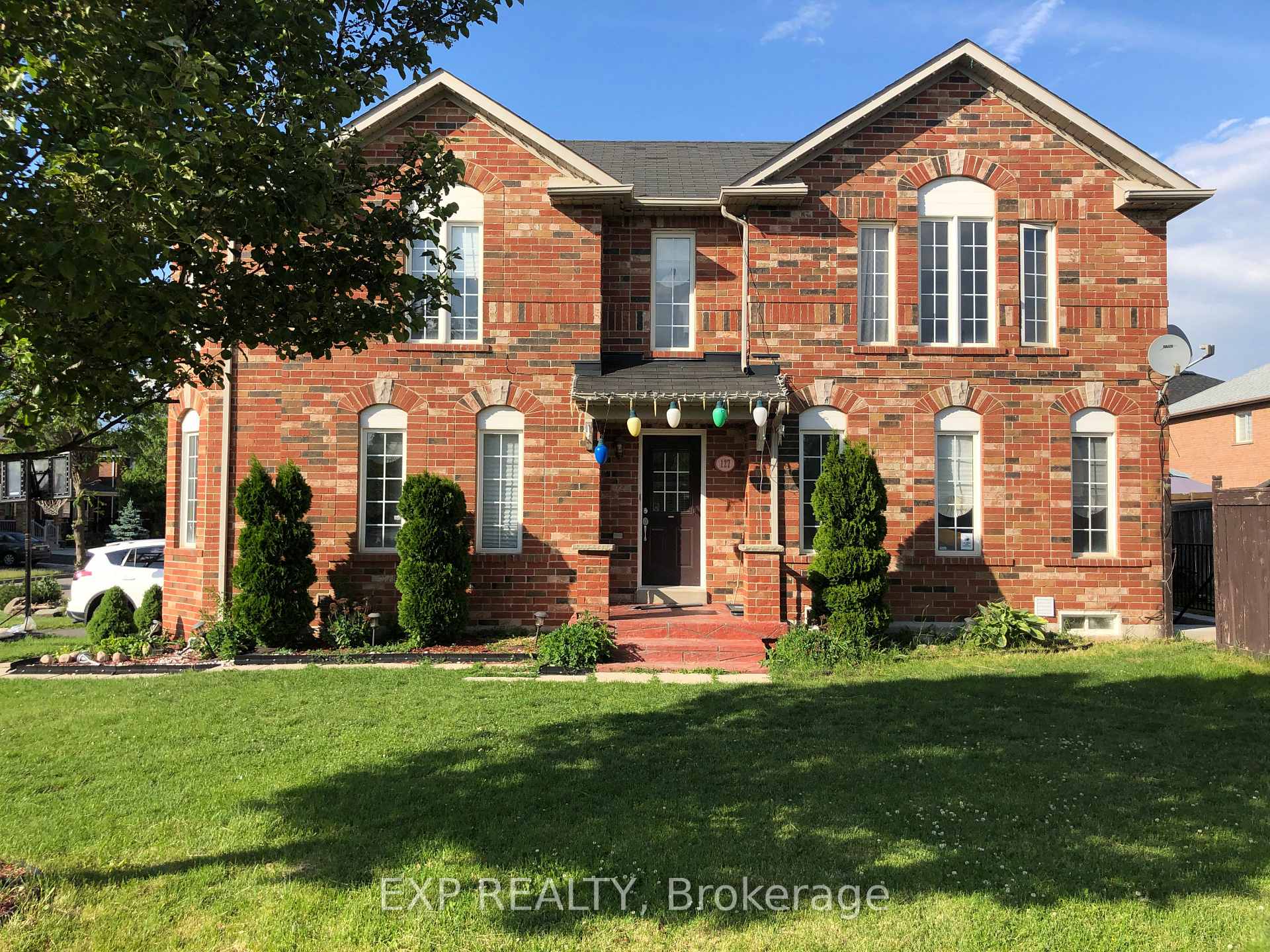 Front of 127 Worthington Avenue