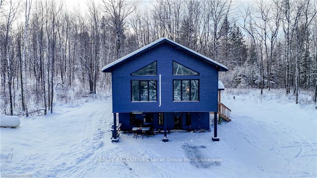 Photo 2 of 260 Latour Crescent, Callander — HOMEH