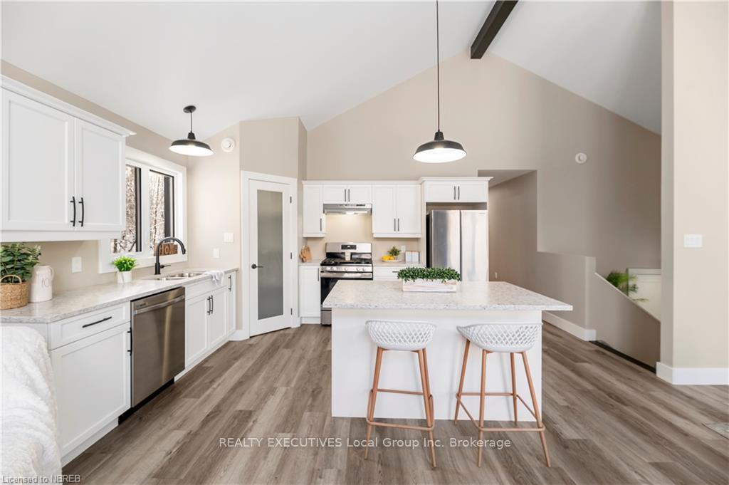 Photo 7 of 260 Latour Crescent, Callander — HOMEH