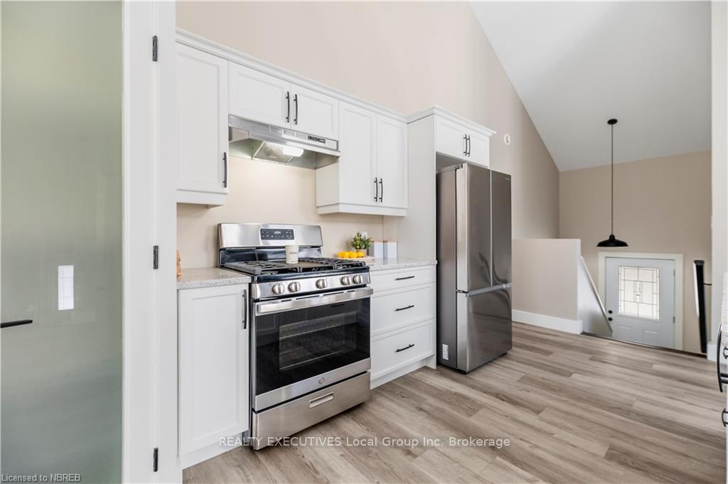 Photo 8 of 260 Latour Crescent, Callander — HOMEH