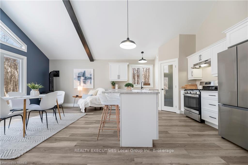 Photo 11 of 260 Latour Crescent, Callander — HOMEH