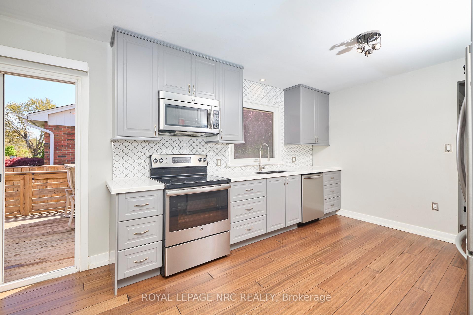 Photo 9 of 12 Corbett Avenue, St. Catharines, Port Dalhousie — HOMEH