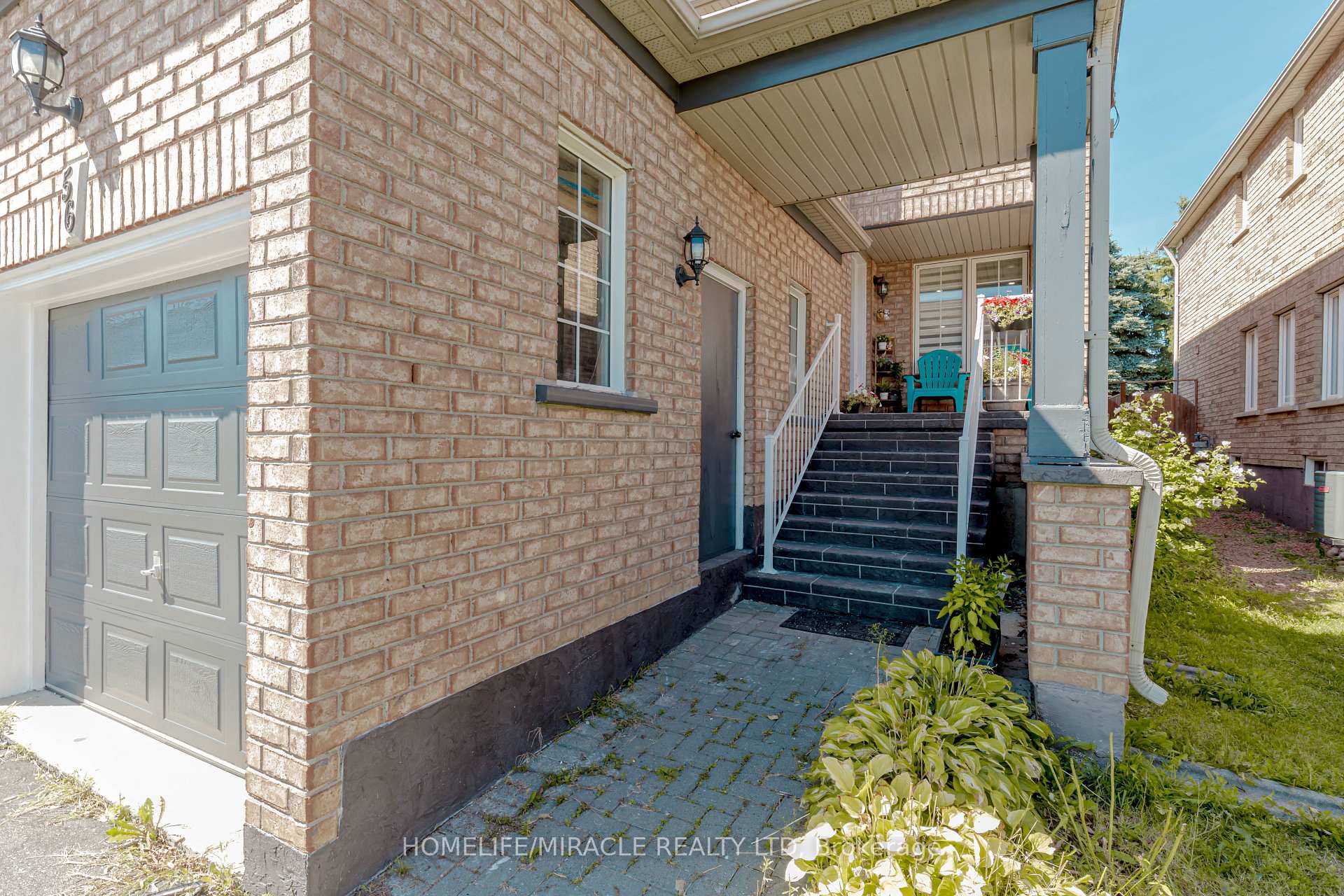 Photo 5 of 56 Summerdale Crescent, Brampton, Fletcher's Meadow — HOMEH