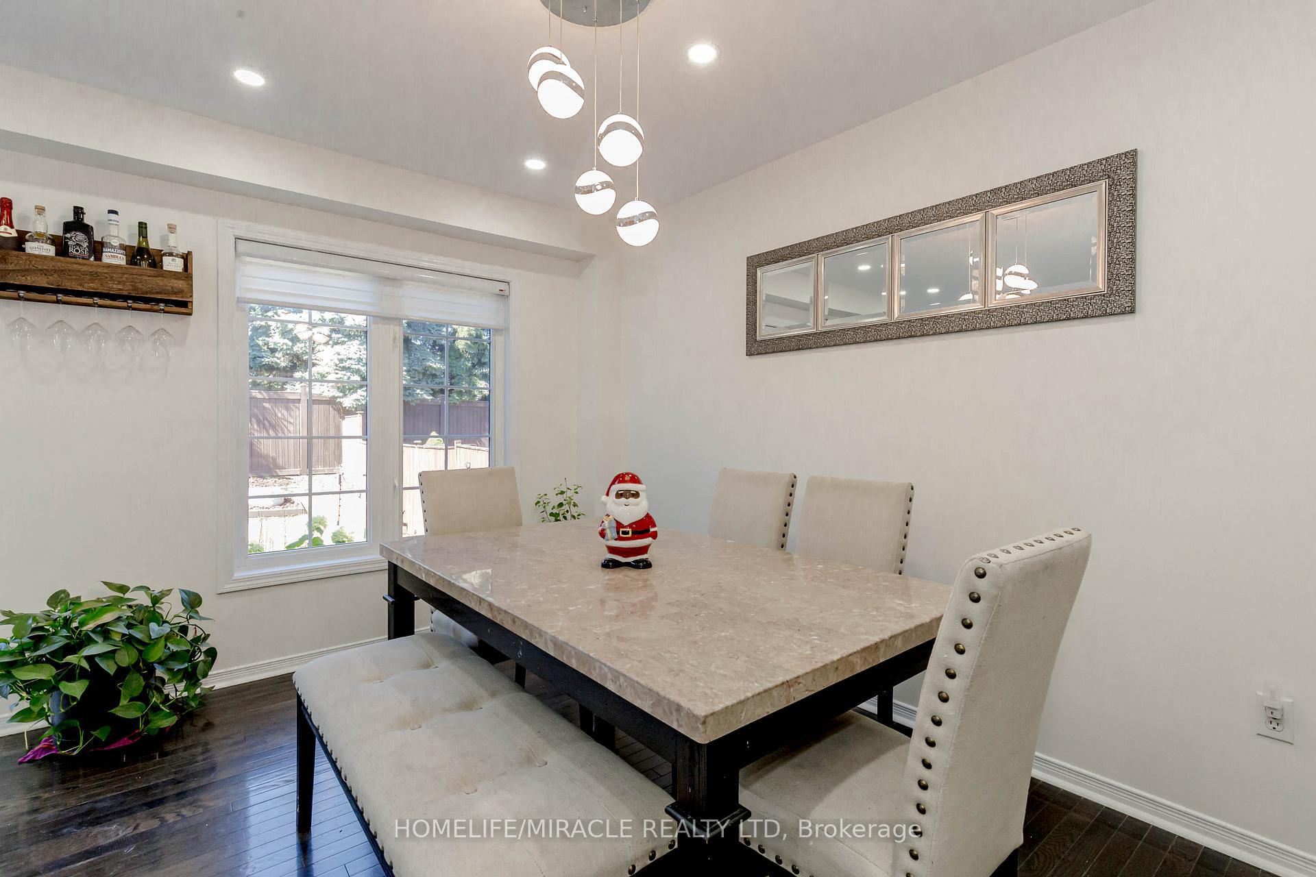 Photo 24 of 56 Summerdale Crescent, Brampton, Fletcher's Meadow — HOMEH