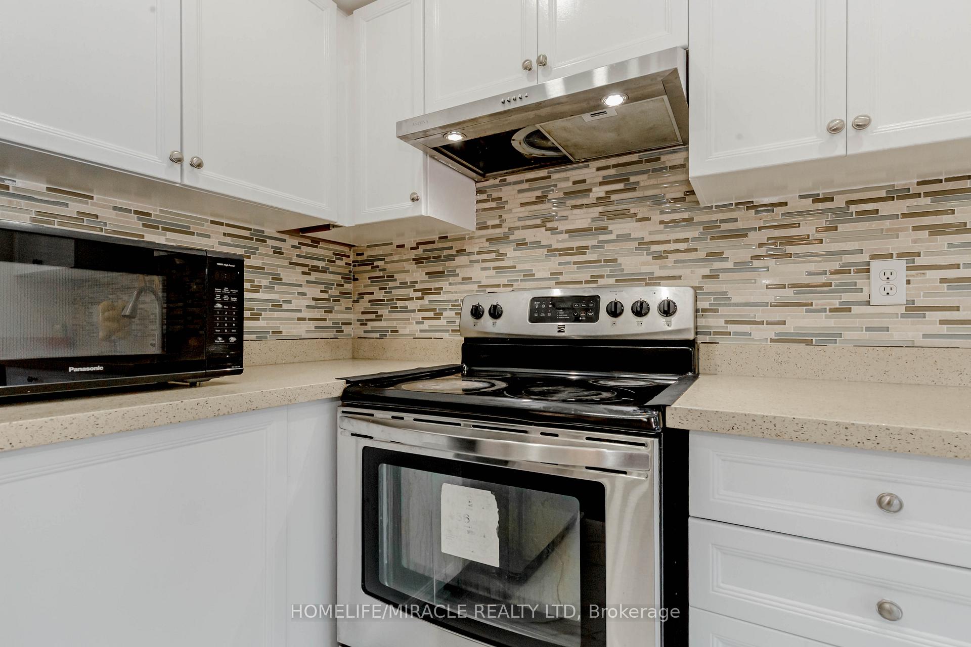 Photo 28 of 56 Summerdale Crescent, Brampton, Fletcher's Meadow — HOMEH