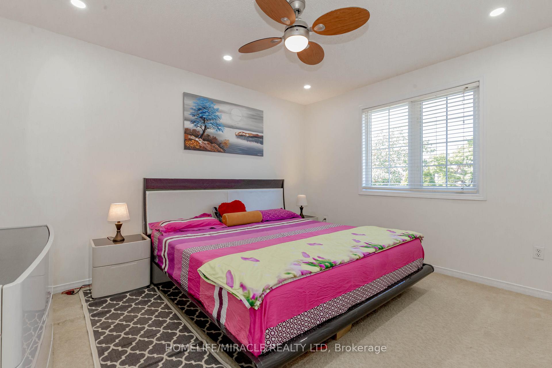 Photo 31 of 56 Summerdale Crescent, Brampton, Fletcher's Meadow — HOMEH