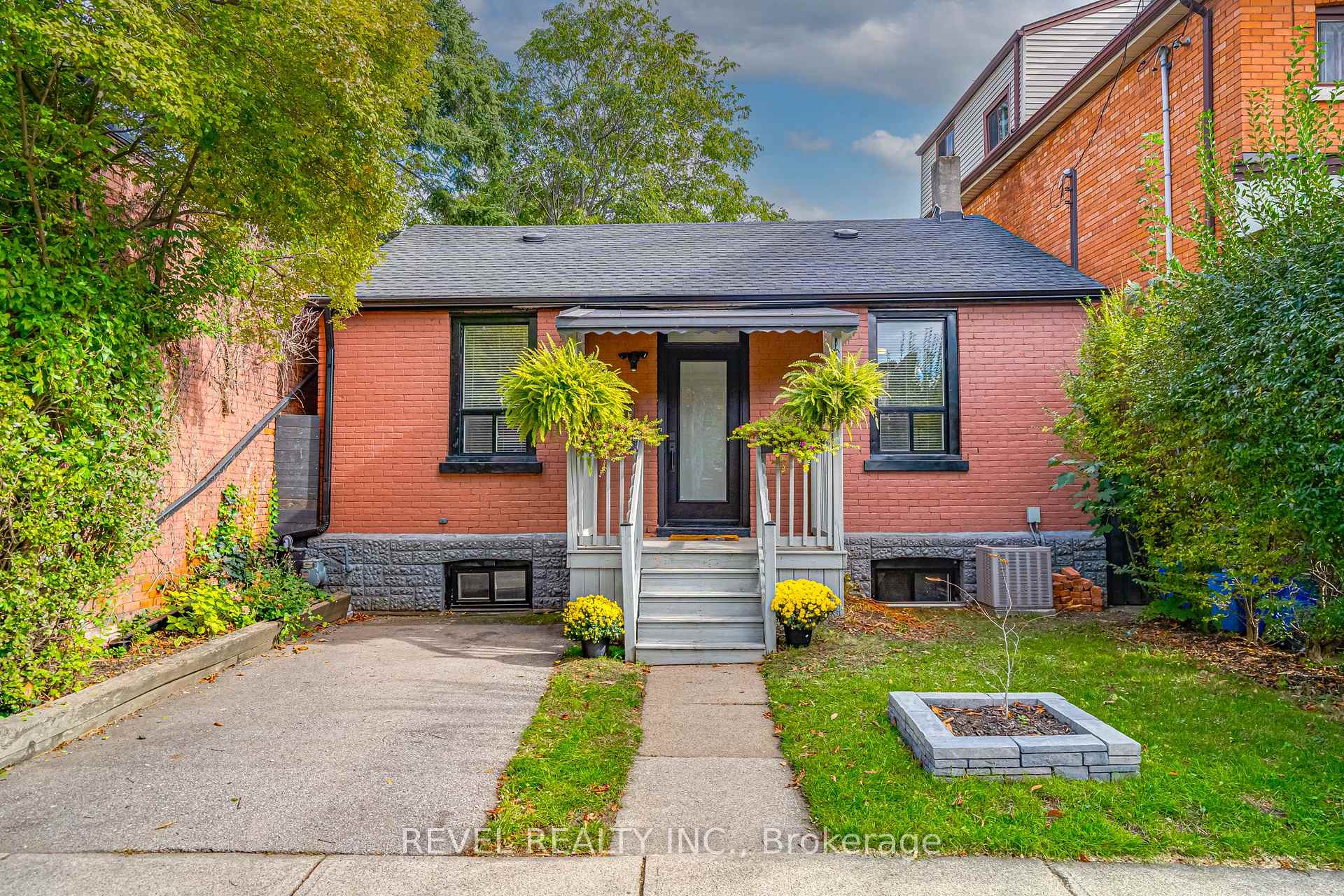 Photo 1 of 44 Steven Street, Hamilton, Landsdale — HOMEH