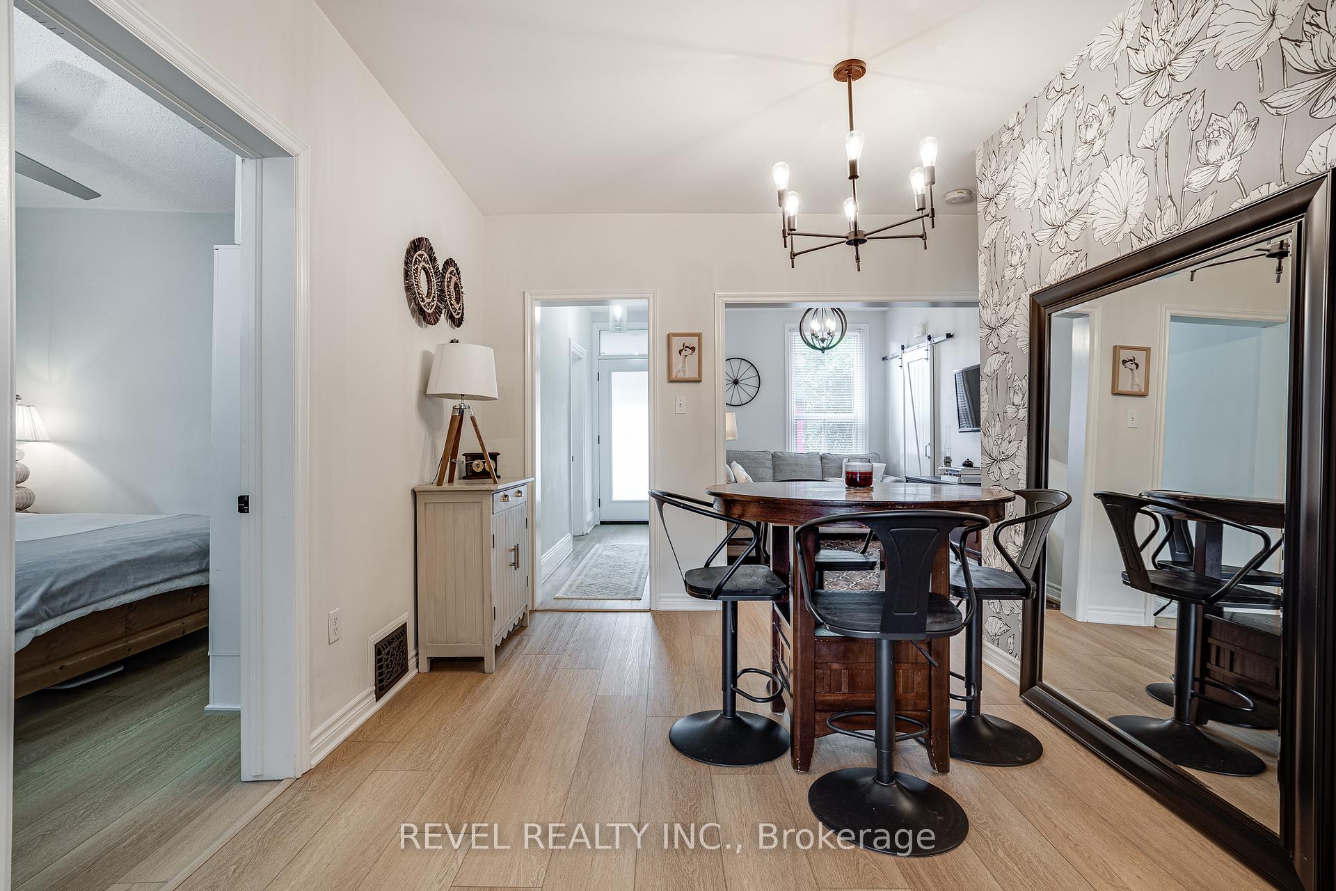 Photo 10 of 44 Steven Street, Hamilton, Landsdale — HOMEH