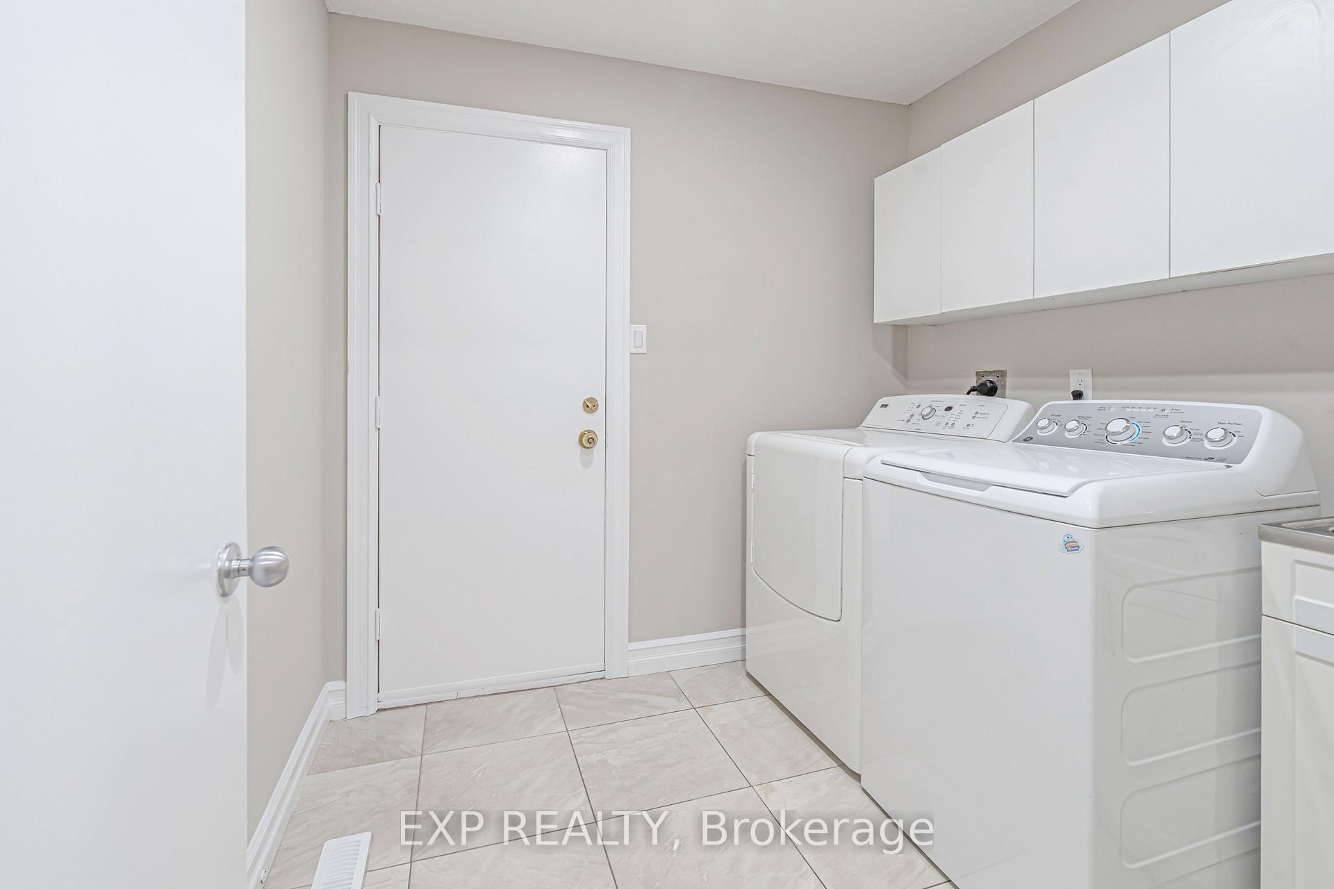 Photo 15 of 48 La Rose Court, Brampton, Heart Lake West — HOMEH