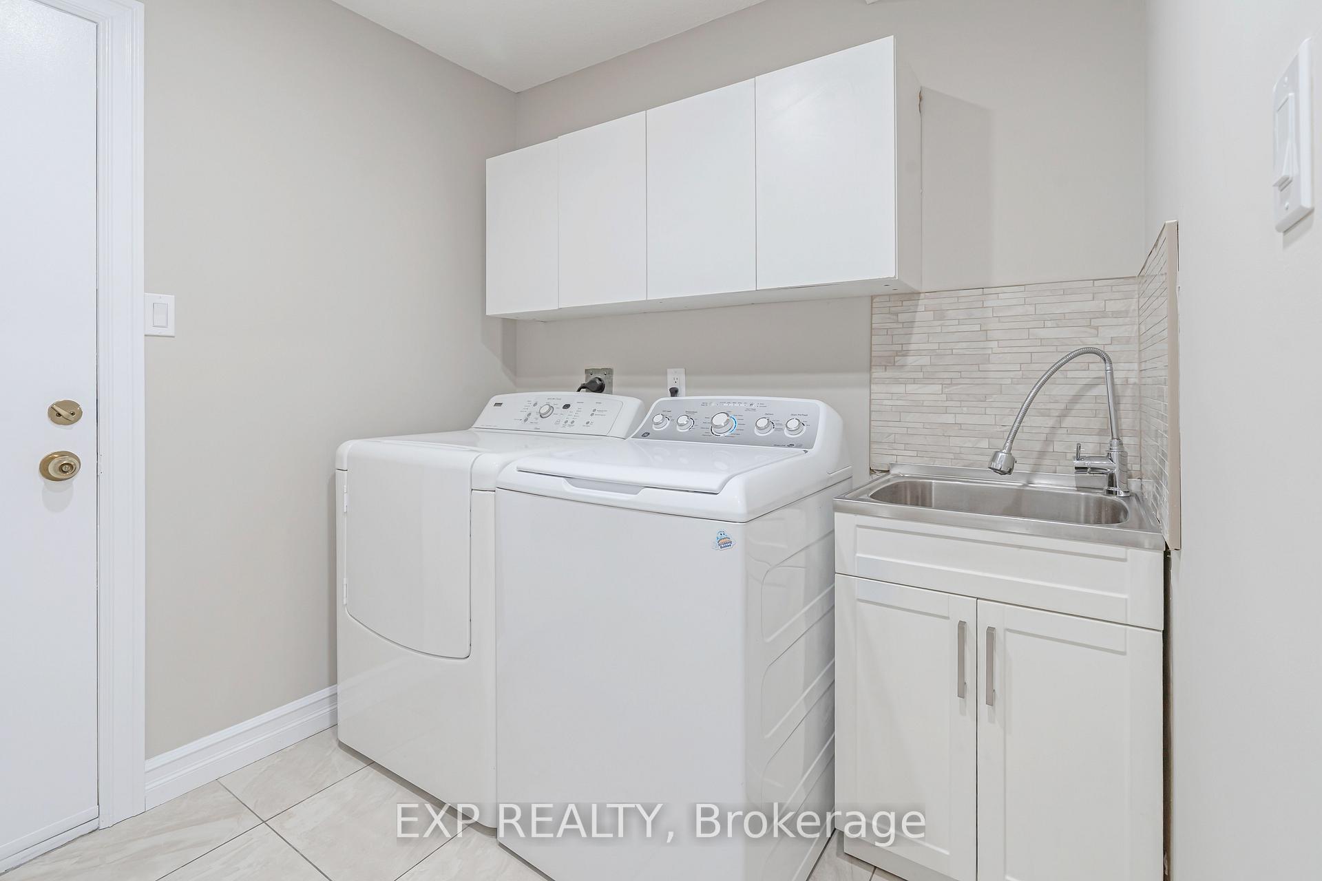 Photo 16 of 48 La Rose Court, Brampton, Heart Lake West — HOMEH
