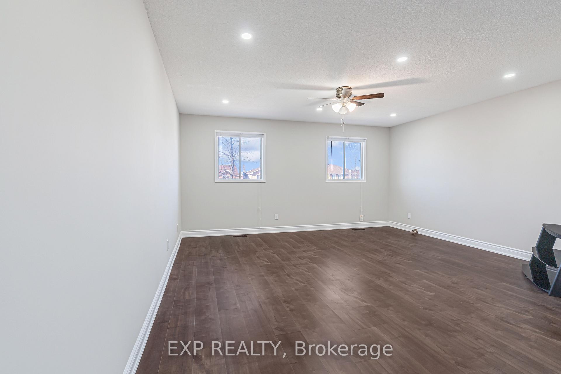 Photo 19 of 48 La Rose Court, Brampton, Heart Lake West — HOMEH