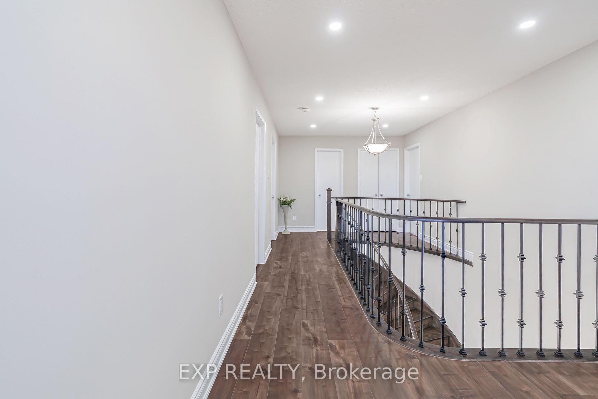 Photo 20 of 48 La Rose Court, Brampton, Heart Lake West — HOMEH
