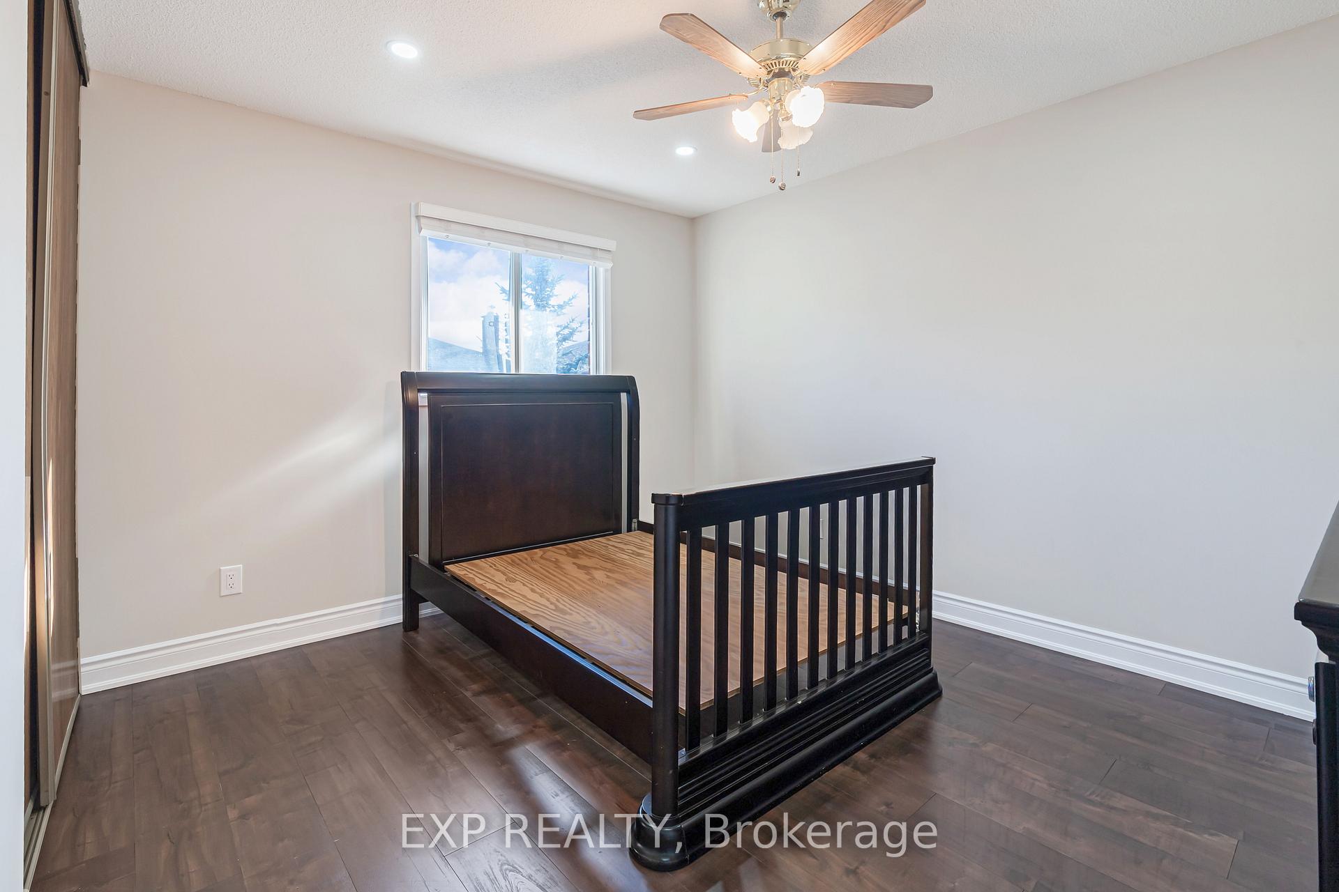 Photo 23 of 48 La Rose Court, Brampton, Heart Lake West — HOMEH