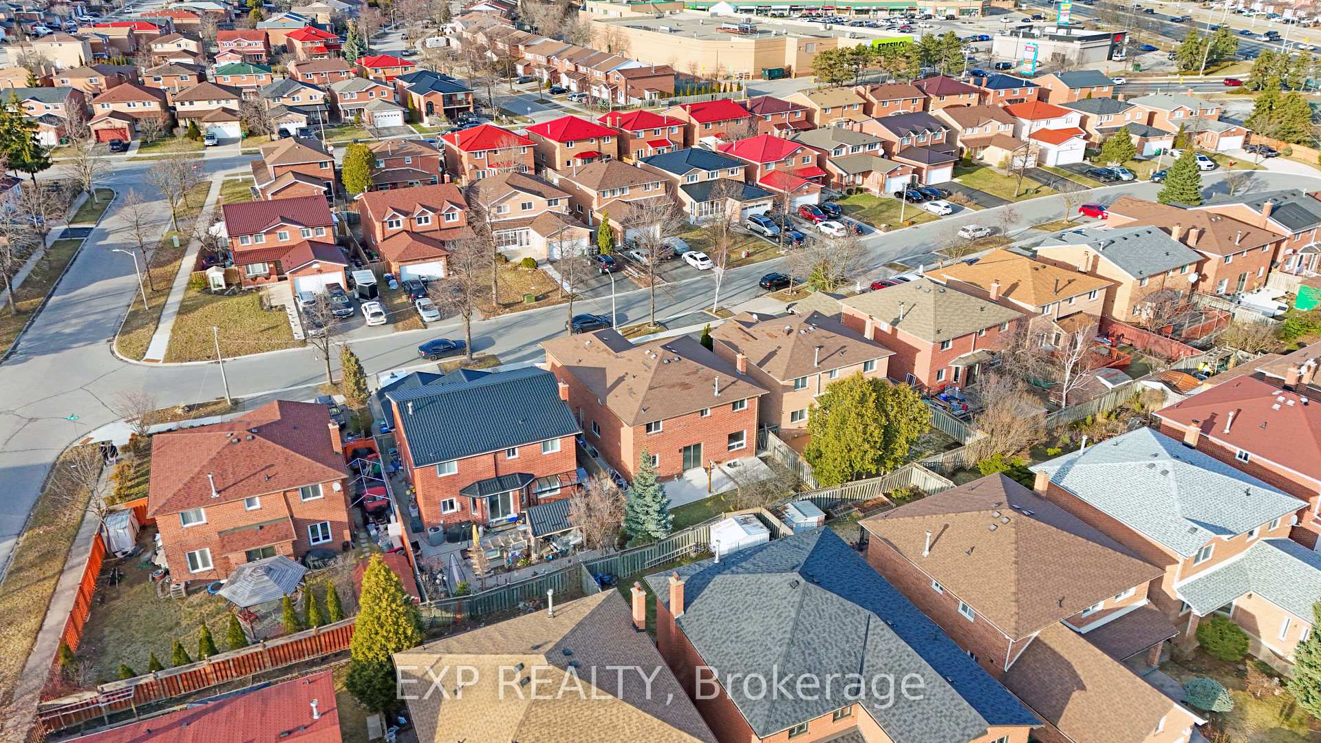 Photo 31 of 48 La Rose Court, Brampton, Heart Lake West — HOMEH