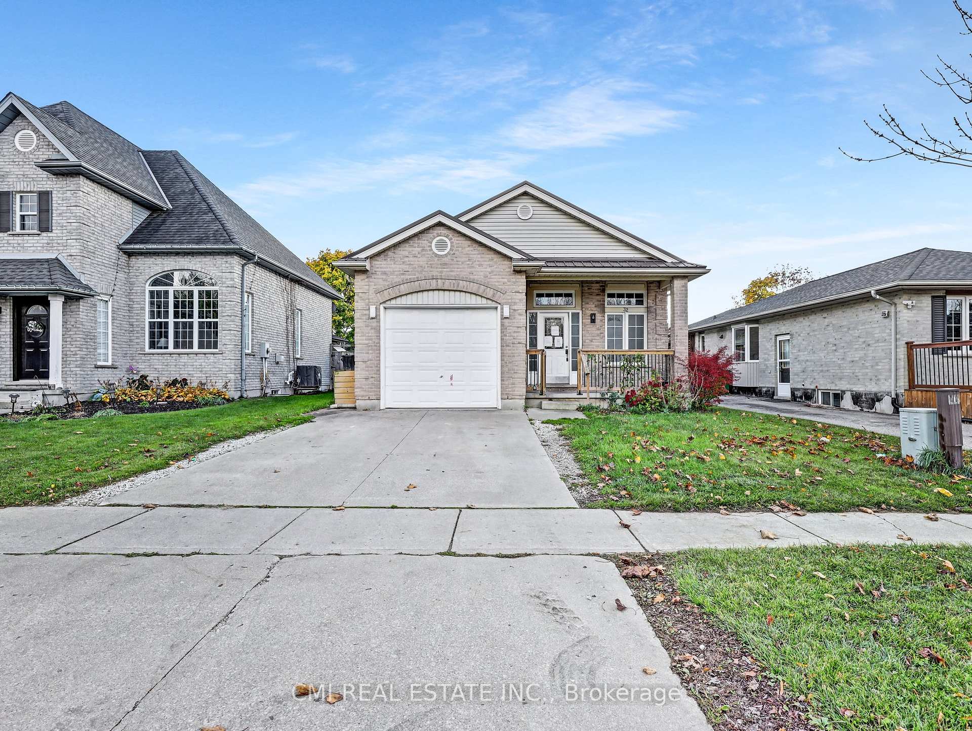 Front of 32 Donker Drive