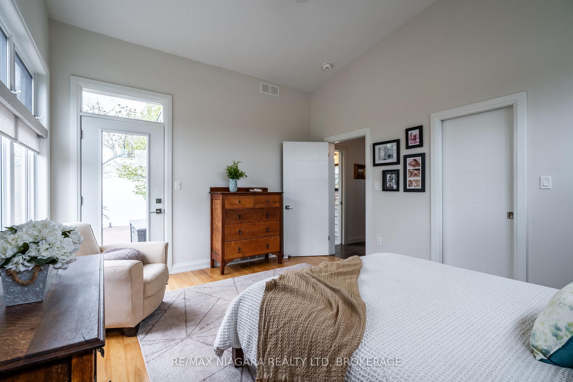 Photo 19 of 1134 Lakeshore Road W, St. Catharines, Rural Port — HOMEH