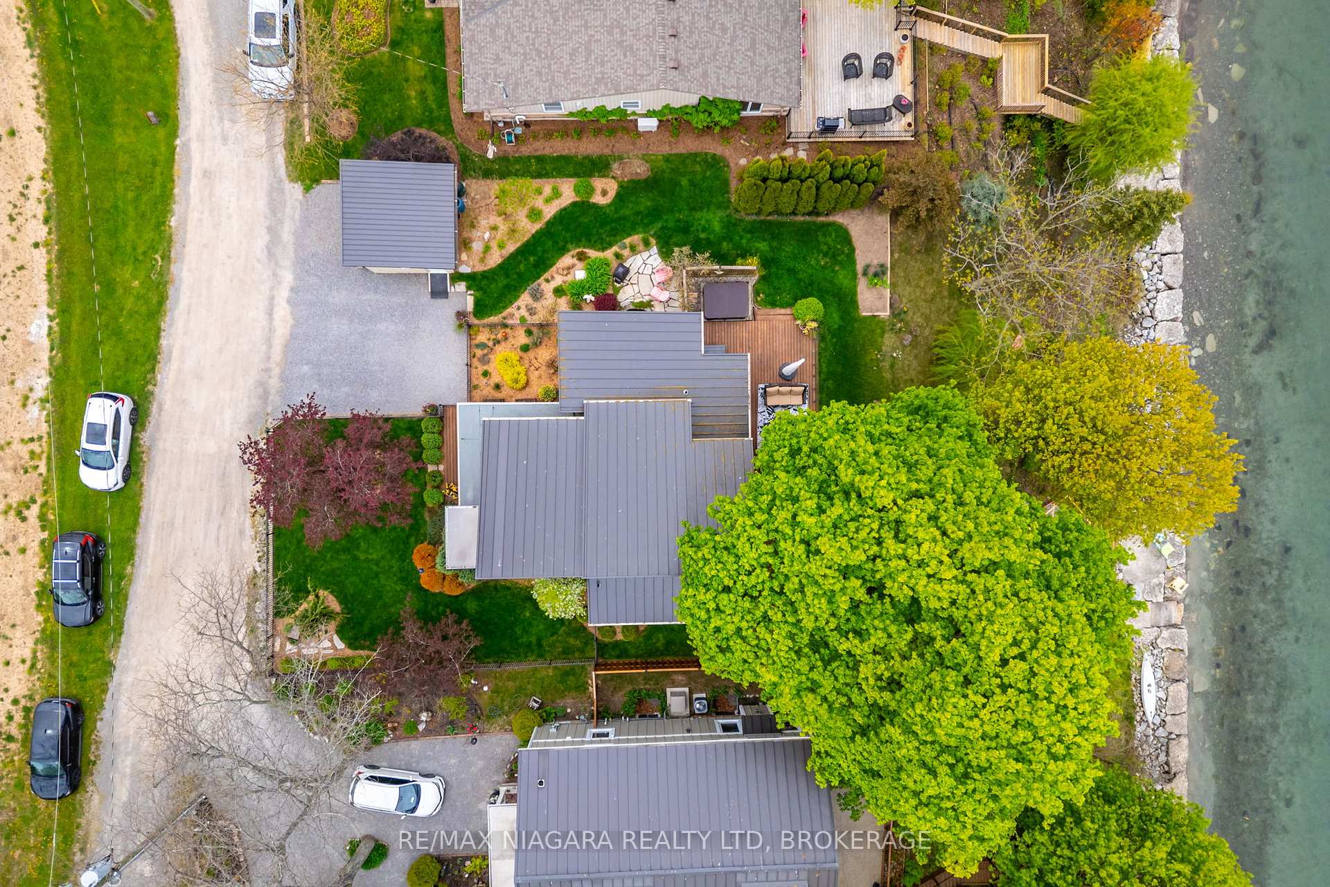 Photo 37 of 1134 Lakeshore Road W, St. Catharines, Rural Port — HOMEH