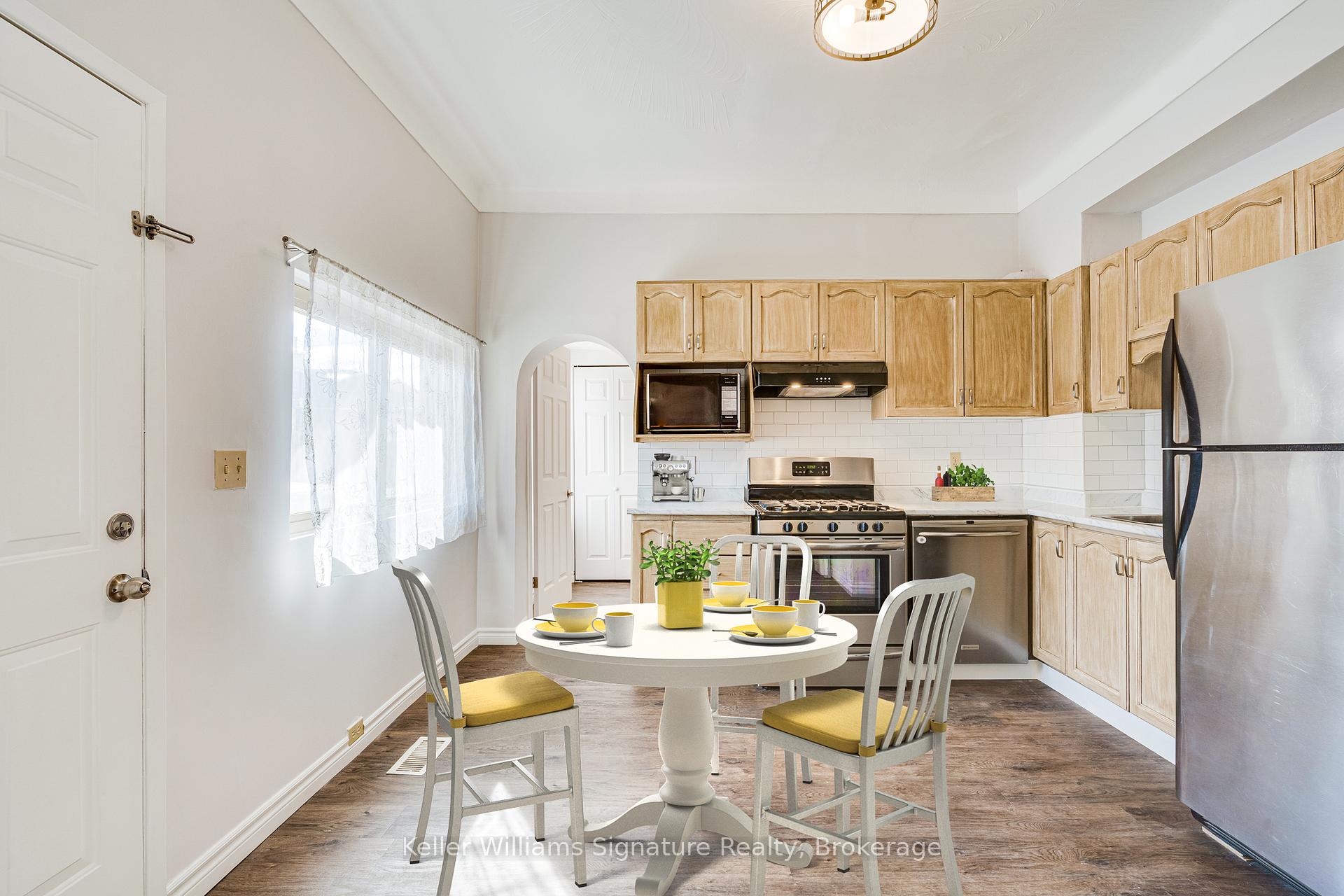 Photo 5 of 460 King William Street, Hamilton, Landsdale — HOMEH
