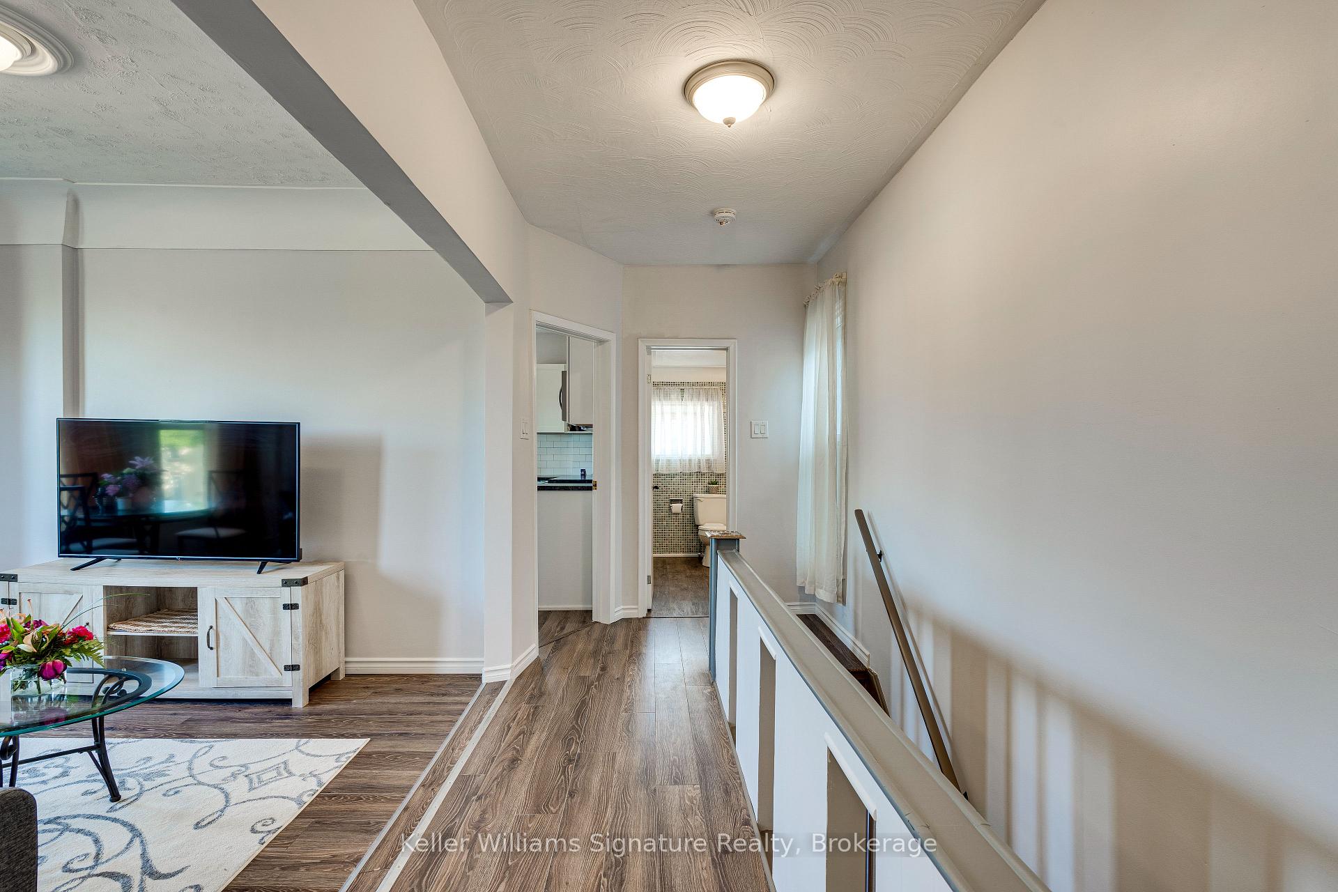 Photo 8 of 460 King William Street, Hamilton, Landsdale — HOMEH