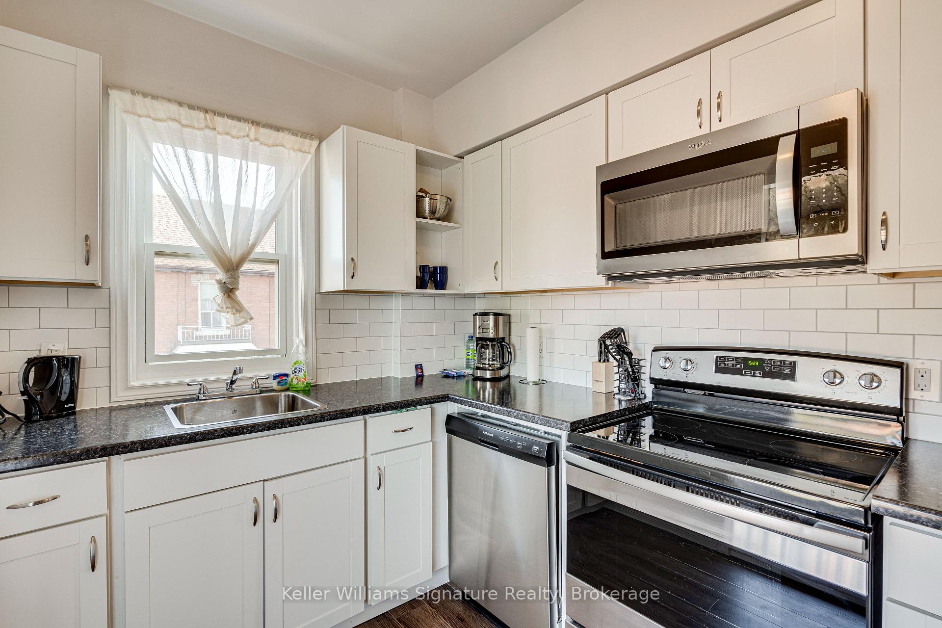 Photo 12 of 460 King William Street, Hamilton, Landsdale — HOMEH