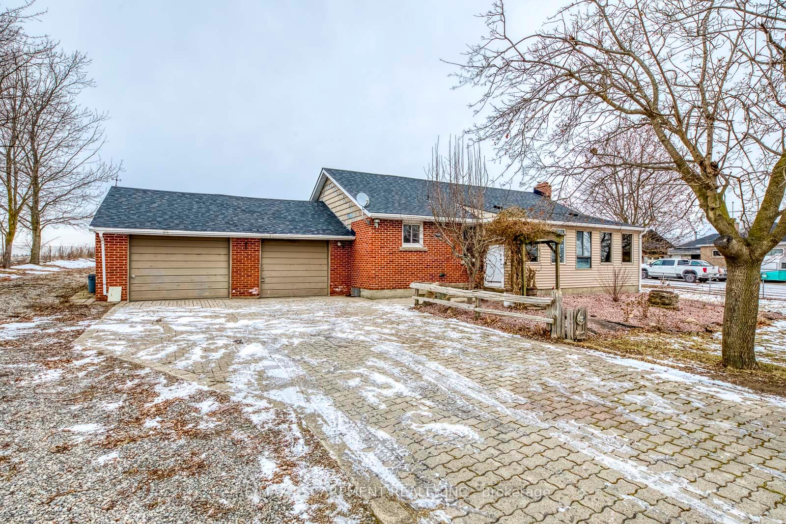 Front of 8110 Chippewa Road