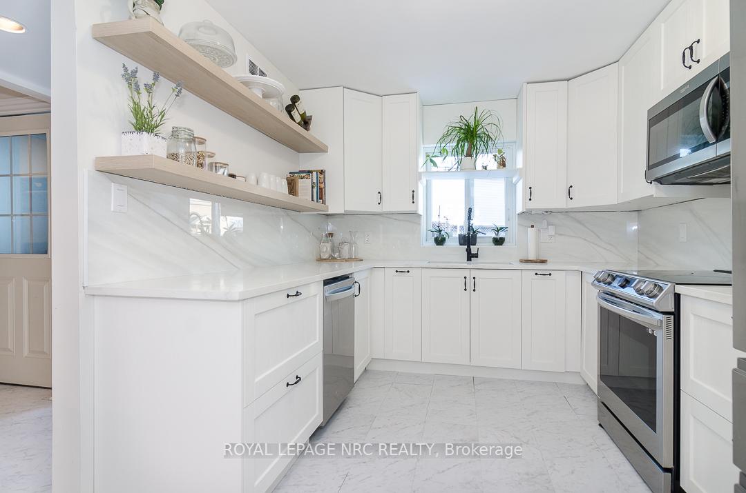 Photo 10 of 61 Kinsey Street, St. Catharines, Western Hill — HOMEH