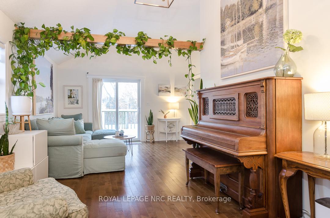 Photo 19 of 61 Kinsey Street, St. Catharines, Western Hill — HOMEH