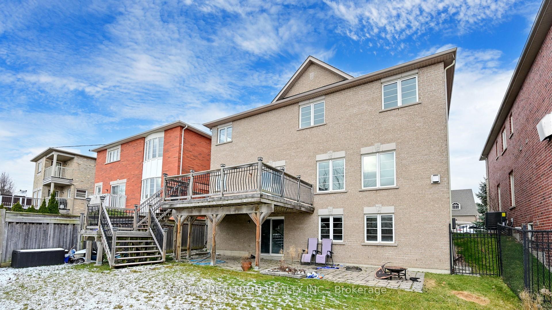 Photo 22 of 21 Pointon Street, Aurora, Bayview Northeast — HOMEH