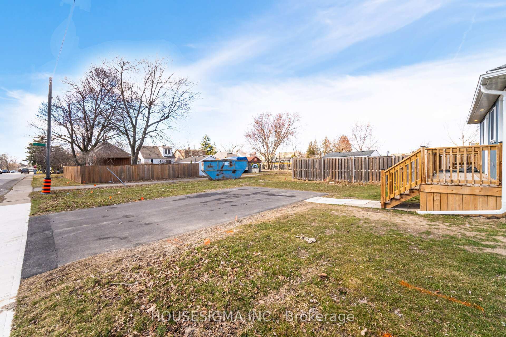 Photo 5 of 15 Keele Street, St. Catharines, Burleigh Hill — HOMEH